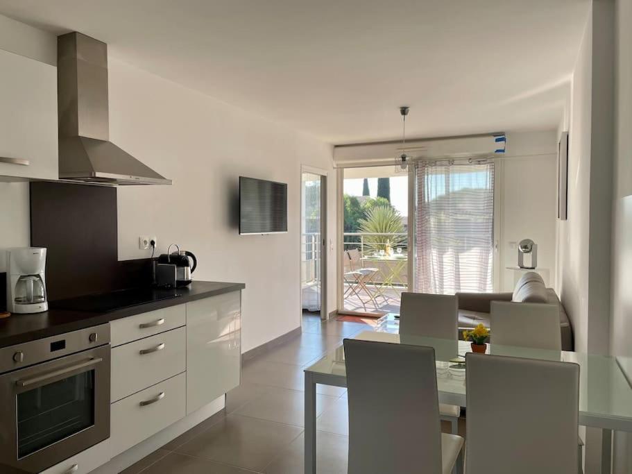 17 - Appartement Neuf, Parking Terrasse Et Jolie Vue Bandol Kültér fotó
