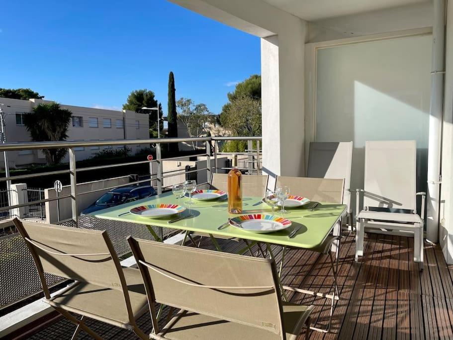 17 - Appartement Neuf, Parking Terrasse Et Jolie Vue Bandol Kültér fotó